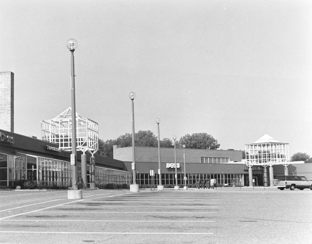 Black and white view of Signal Hills shopping center in 1998.